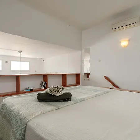 Sunset House With Two Bedrooms בית נופש